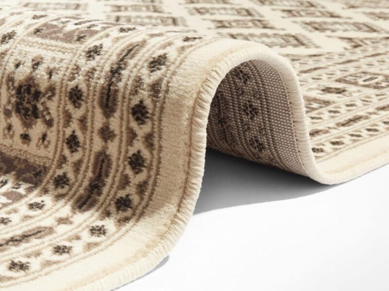 Mirkan tæppe i farven Beige lavet af 100% Polypropylen med en bagside af Jute