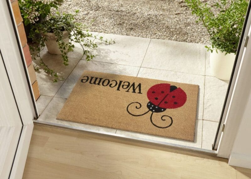 Mix Måttes tæppe i farven cocos lavet af Kokos & PVC med en bagside af PVC