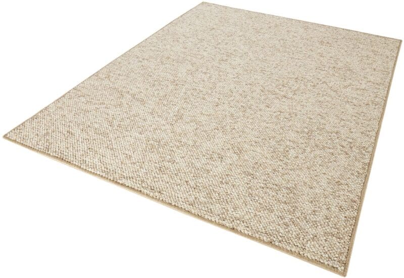 Wolly tæppe i farven Beige-brun lavet af 100% Polypropylen med en bagside af Fleece
