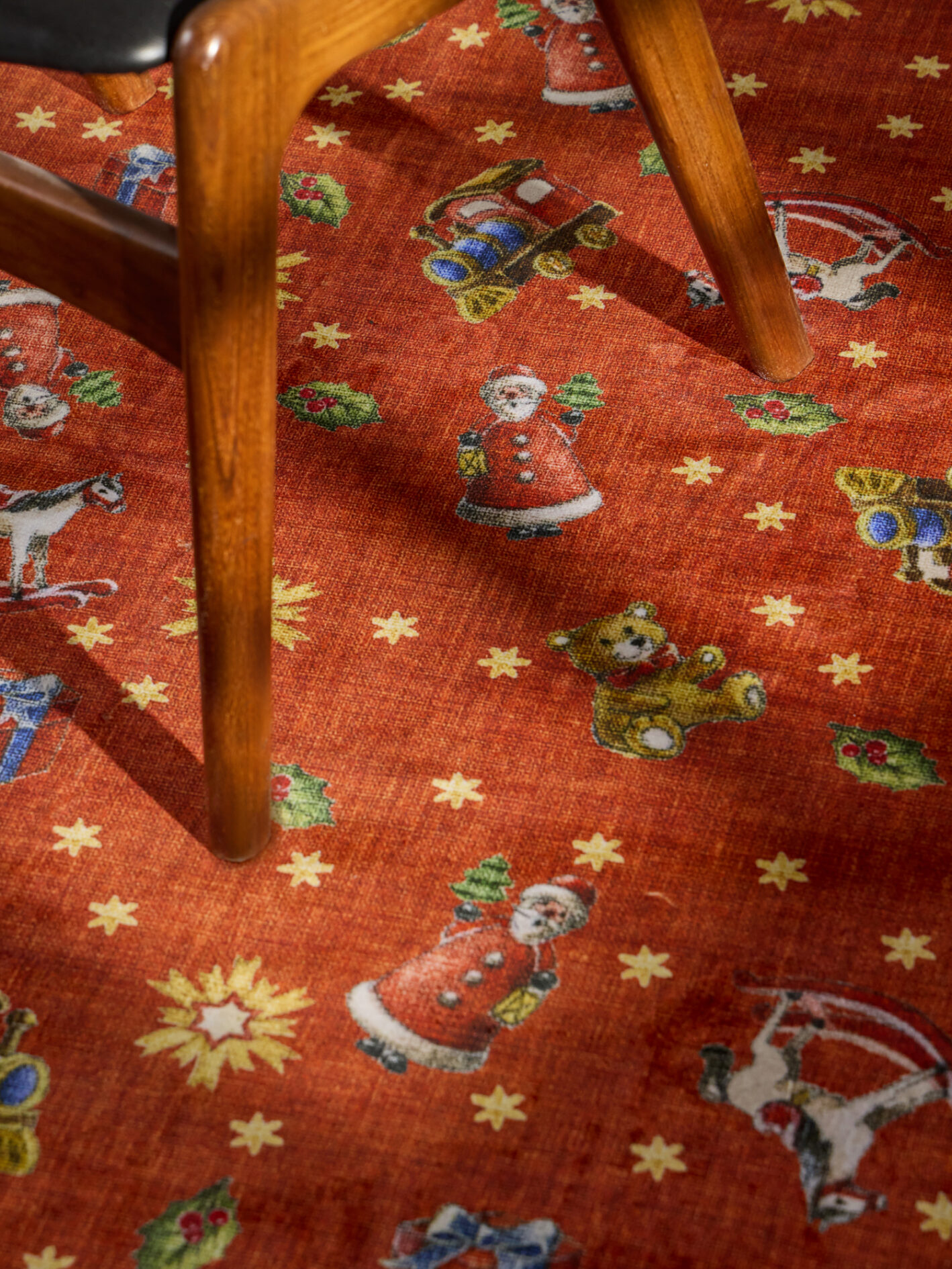 Villeroy & Boch Toy's Delight Design Rundt Tæppe Nostalgisk Noel - Rød-grøn